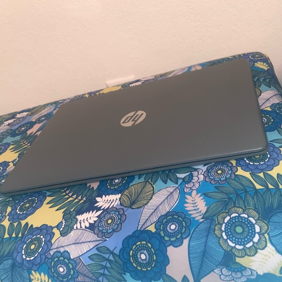 HP Other - Used/ like new condition. Could use new battery for longer charge life.